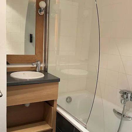 Bel 4 Pieces Avec Piscine, Jacuzzi, Sauna, Animaux Admis - Fr-1-181-2818 Apartment La Plagne-Tarentaise